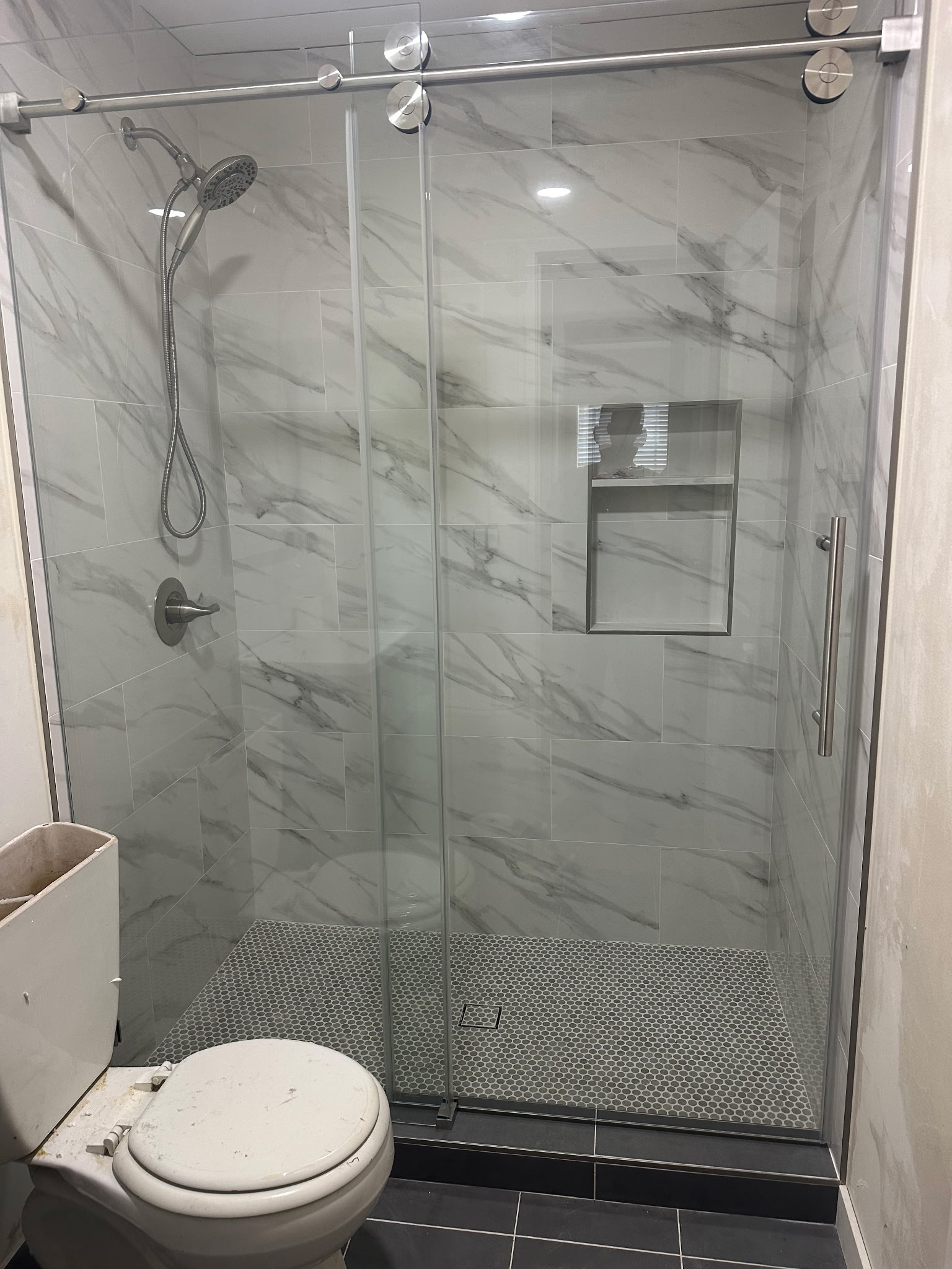 Before Bathroom Renovation — dated space in Anaheim CA before Ulloa Construction